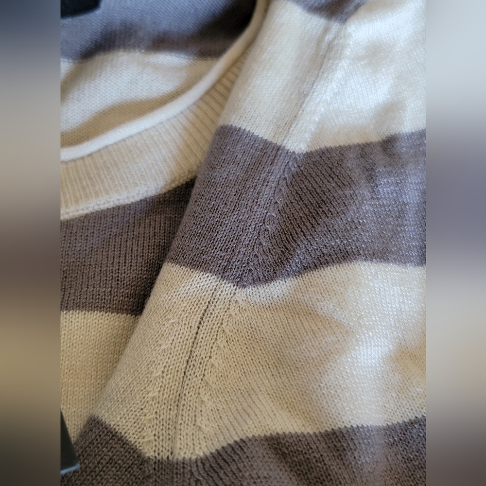 NWT Banana Republic Women's Silk And Cashmere Shirt - Gray and Cream Striped - Picture 7 of 9